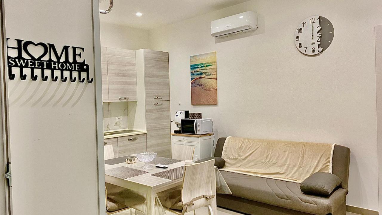Appartamento Casa Crispino Piano Terra Per 2 Persone Frattaminore ภายนอก รูปภาพ